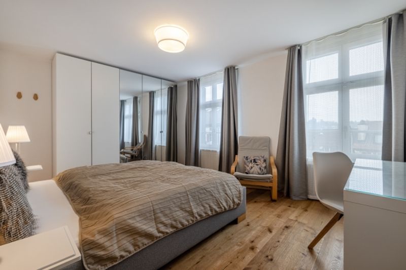 WG Zimmer in 3.5 Zimmer Wohnung wohnen wie im Hotel - 1
