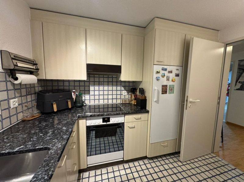 3.5-ZIMMERWOHNUNG MIT GALERIE IN RUBIGEN - 8
