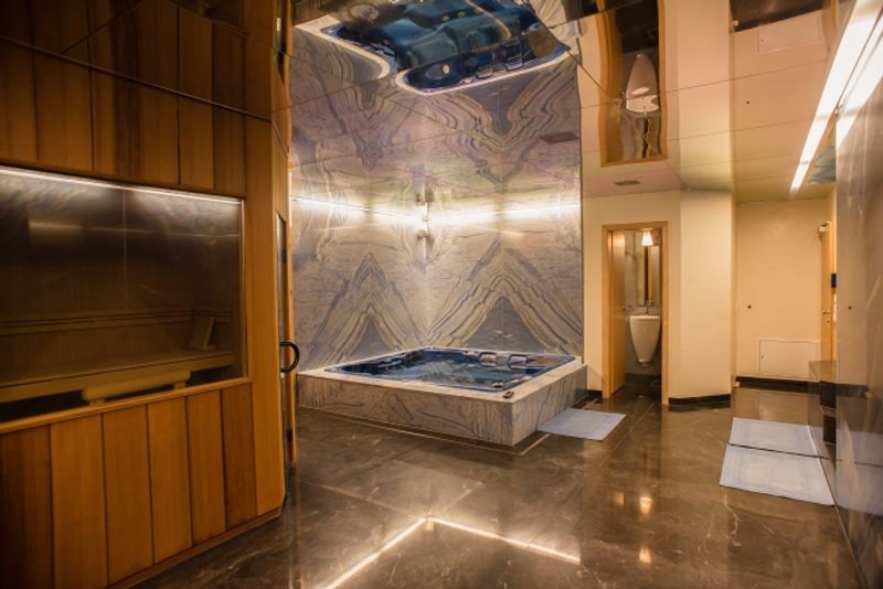 Landvilla mit Wellnessoase und Parkanlage - 10