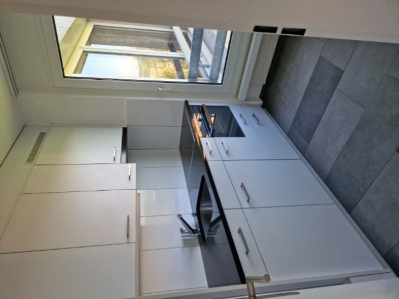 Helle 2-Zimmer-Wohnung im 4. OG an ruhiger, stadtnaher Lage - 1
