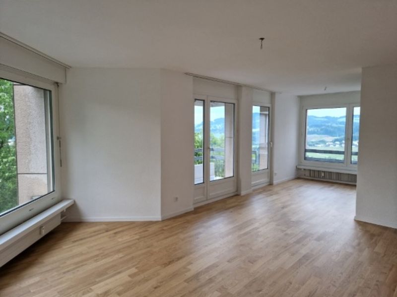 Attraktive 3.5-Zimmer-Wohnung mit Balkon im 6. OG - 1