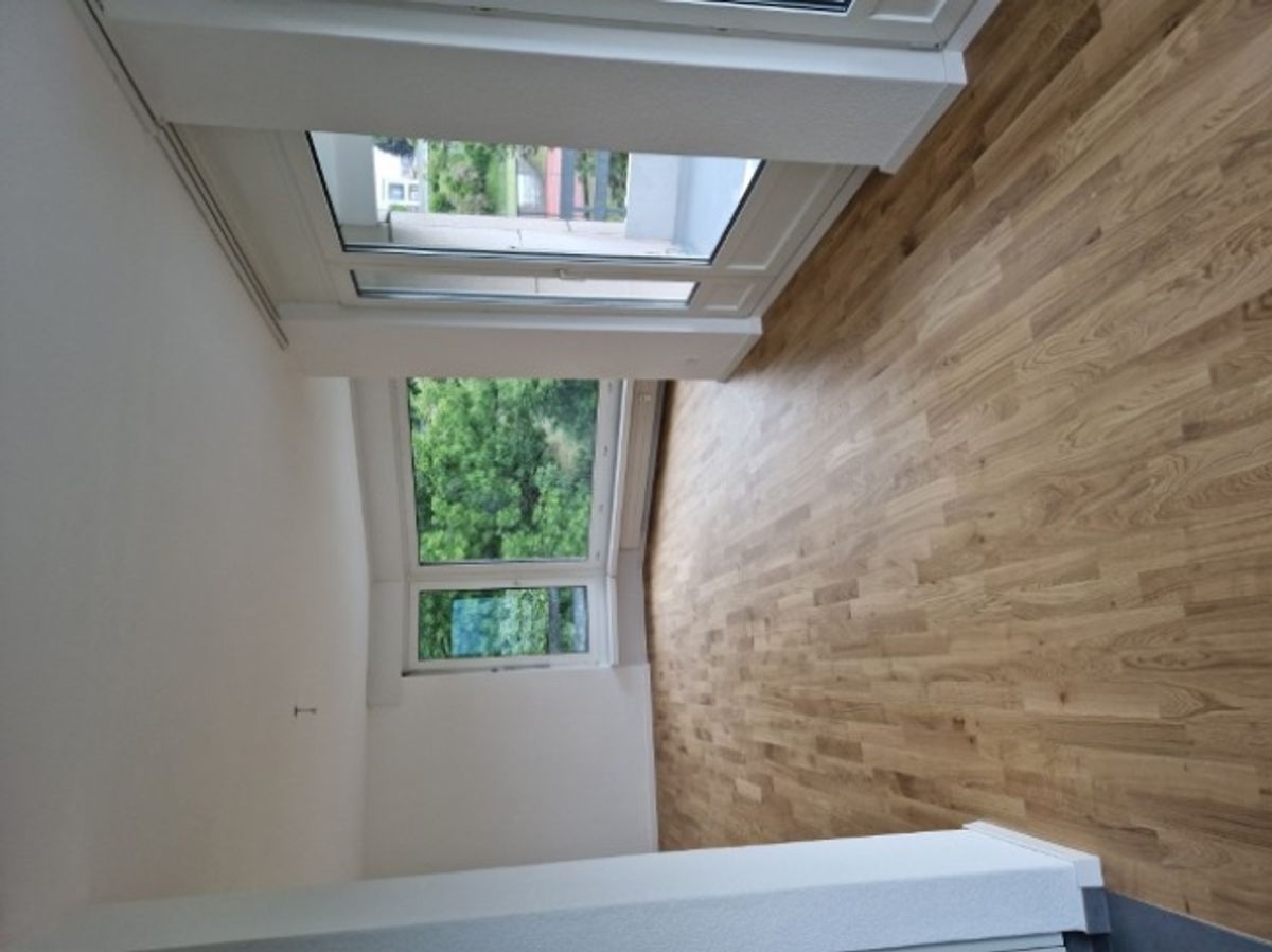 Attraktive 3.5-Zimmer-Wohnung mit Balkon im 6. OG - 2