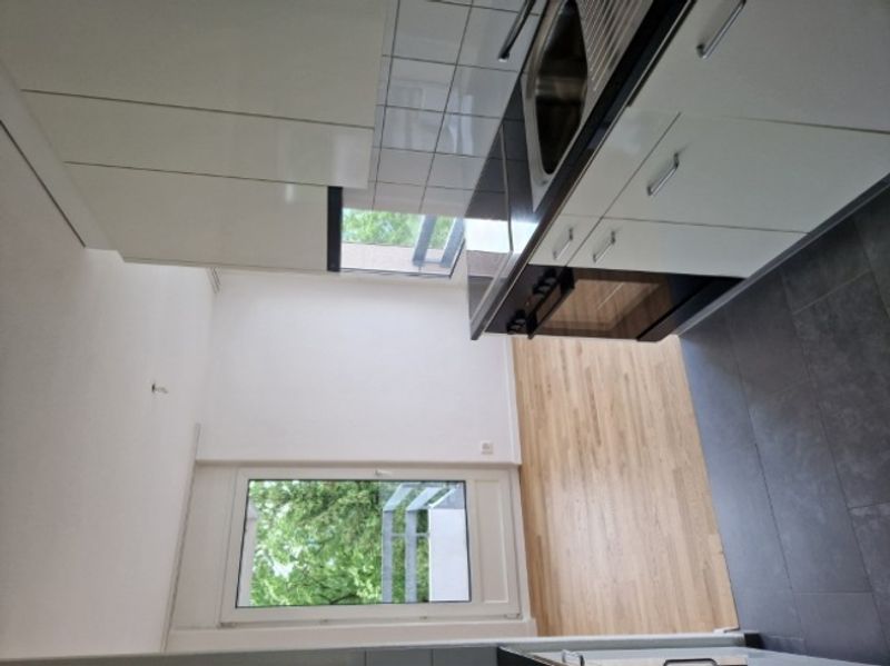 Attraktive 3.5-Zimmer-Wohnung mit Balkon im 6. OG - 4