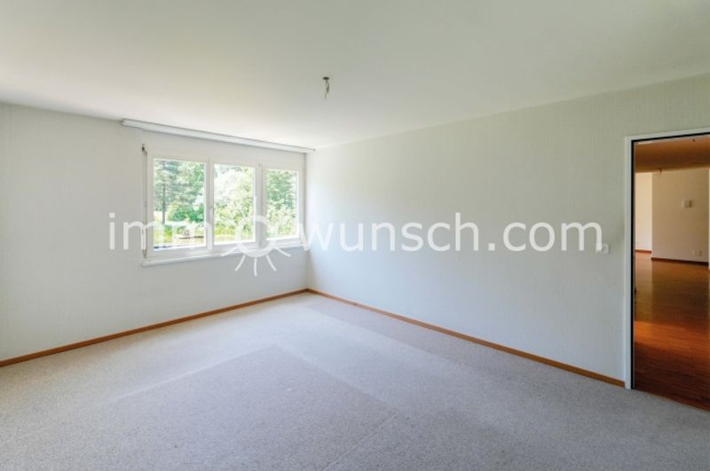 Helle, sowie grosszügige 3 ½ Zi. Eigentumswohnung, mit Hauswirtschaftsraum, gedecktem Balkon und schöner Aussicht auf den Weiher - 8