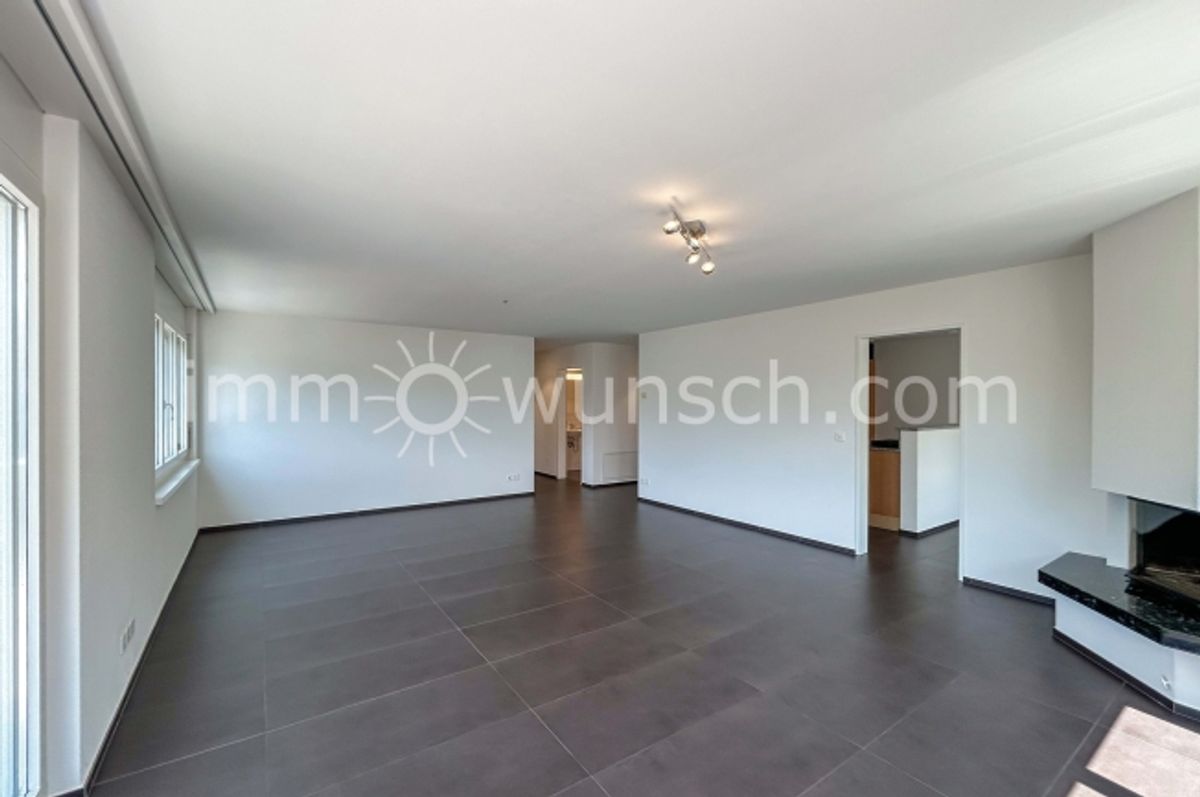 Exklusive 4 ½ Zi. EGTW mit traumhafter Seesicht in Walchwil - 2