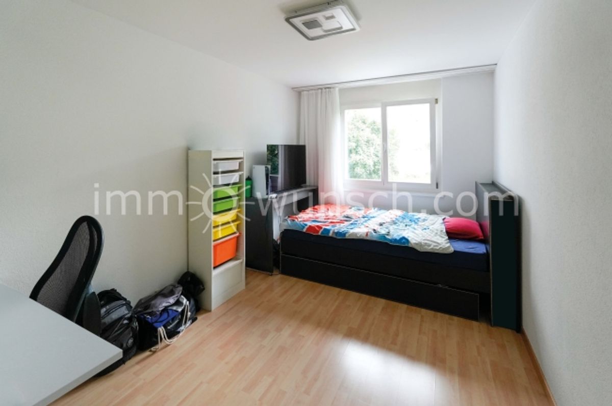 Familienfreundliche und grosszügige 5 ½ Zimmer Eigentumswohnung - 6