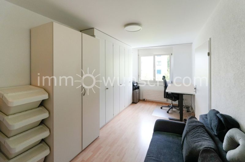 Familienfreundliche und grosszügige 5 ½ Zimmer Eigentumswohnung - 10