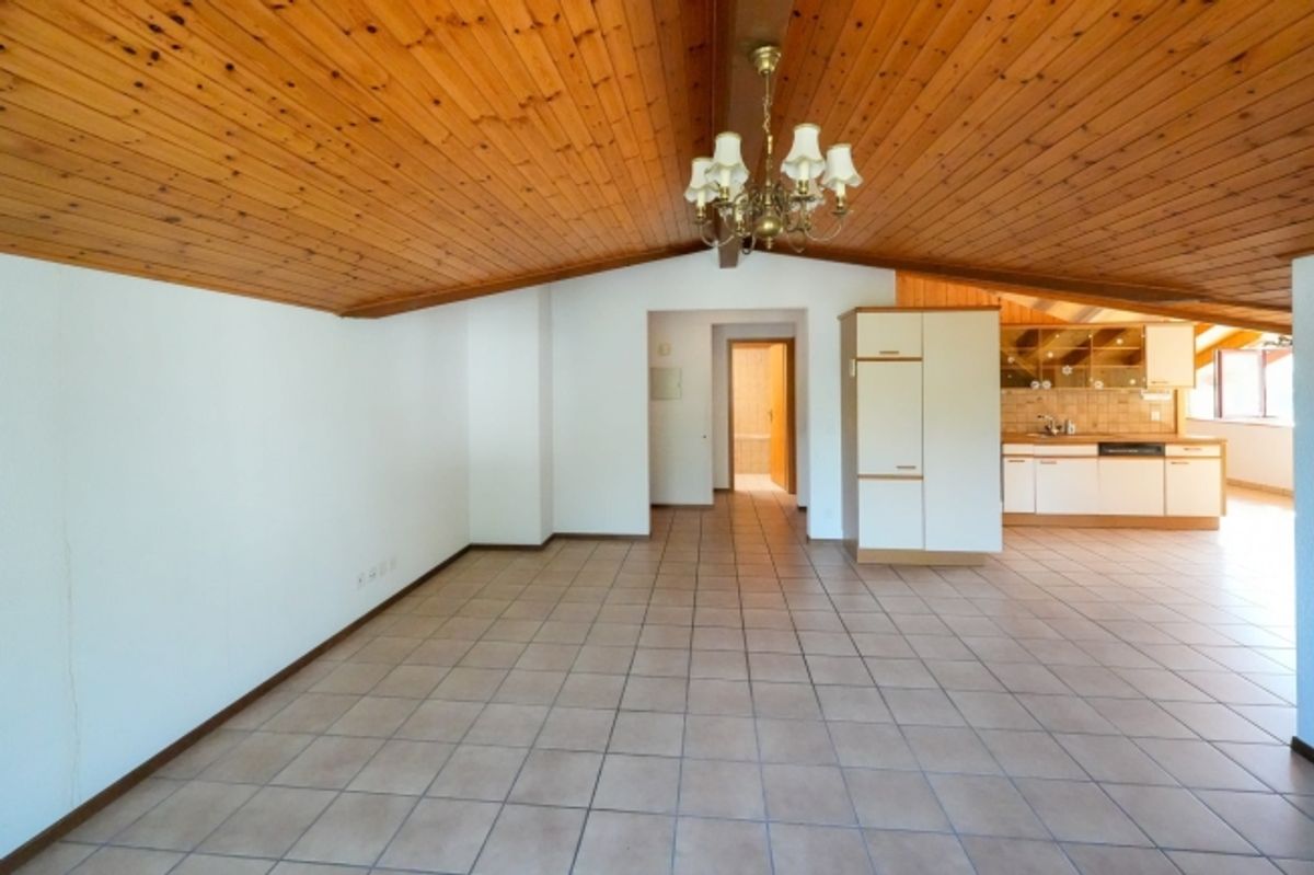 Die Gelegenheit - Charmante 2 ½ Zimmer (3 ½ Zi.) Dach-Eigentumswohnung, mit 2. Wohnsitzbew. - 5