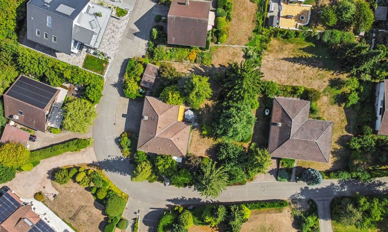 Freistehendes Einfamilienhaus auf 1'127 m² Traumgrundstück - 2