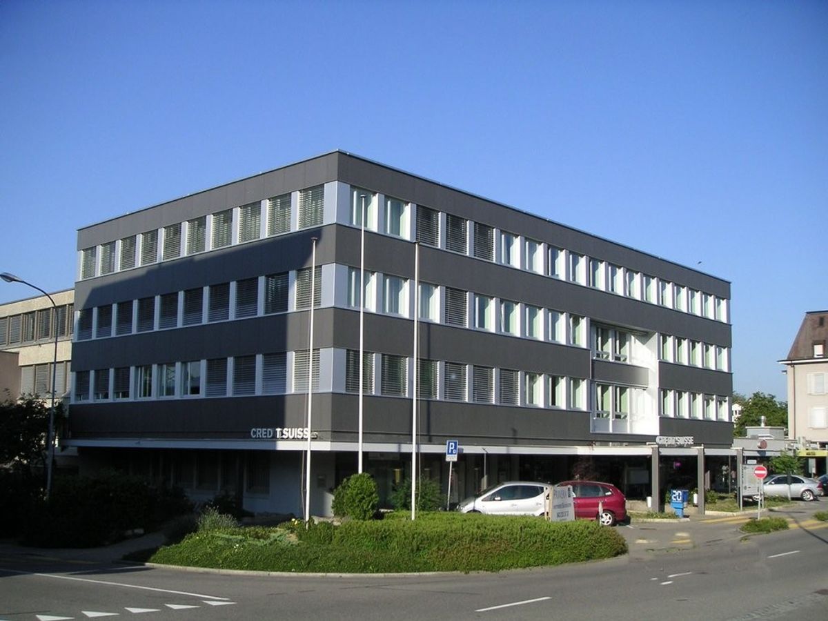 Einstellplatz direkt beim Bahnhof zu vermieten - 0