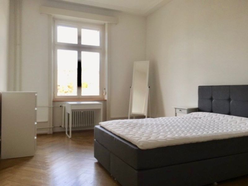 Furnished room in modernised apartment in a top location - 1