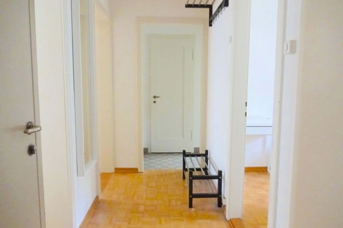 Furnished room in modernised apartment in a top location - 3