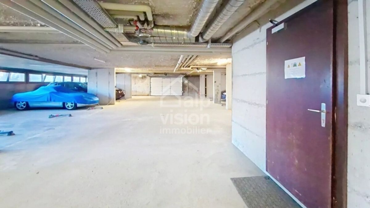 SELTENE GELEGENHEIT ÜBERDACHTES PARKEN IM ZENTRUM VON VEYSONNAZ - 6