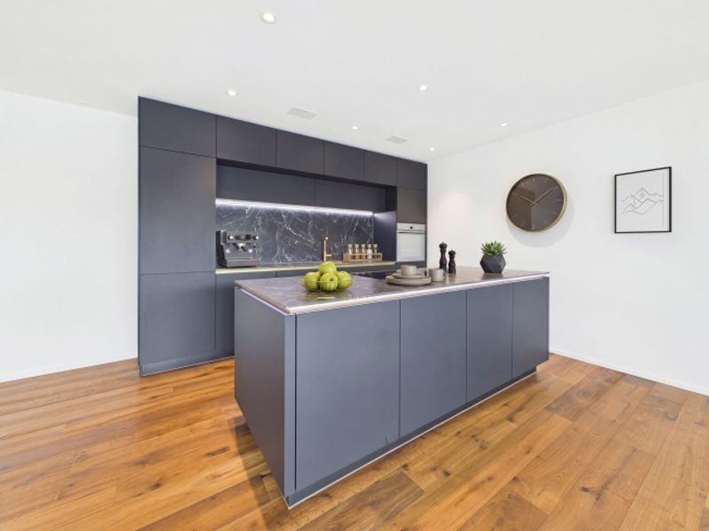 3-Zimmer-Terrassenwohnung mit 132 m² Terrasse in Emmen - 2