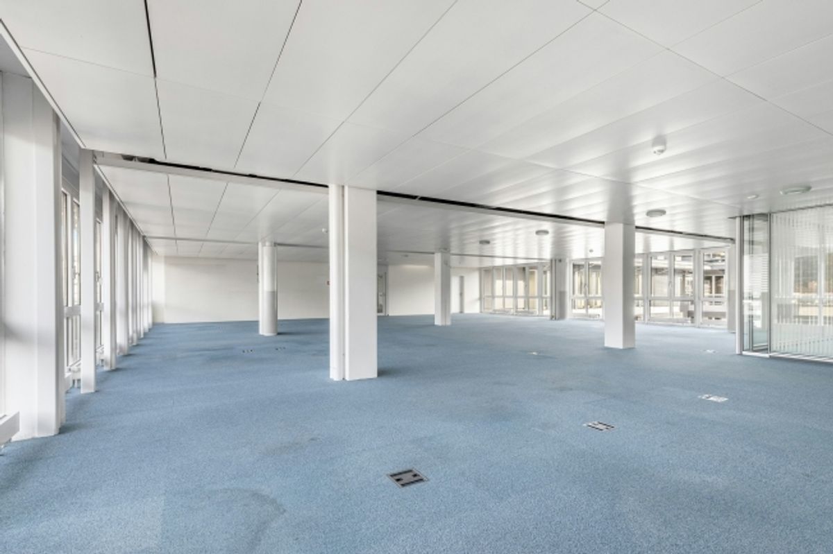 PLAZA | Helle Bürofläche im obersten Stockwerk - 2