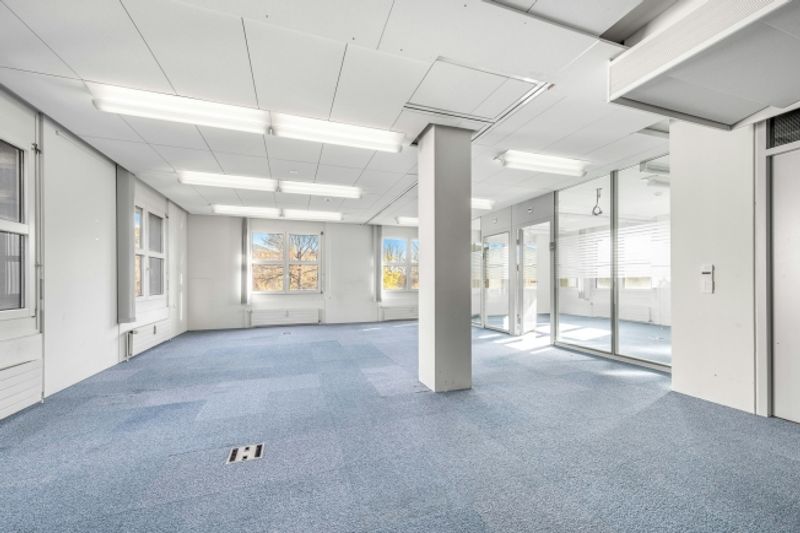 Ausgebaute Büroflächen 355 - 1'250 m2 flexibel unterteilbar - 3