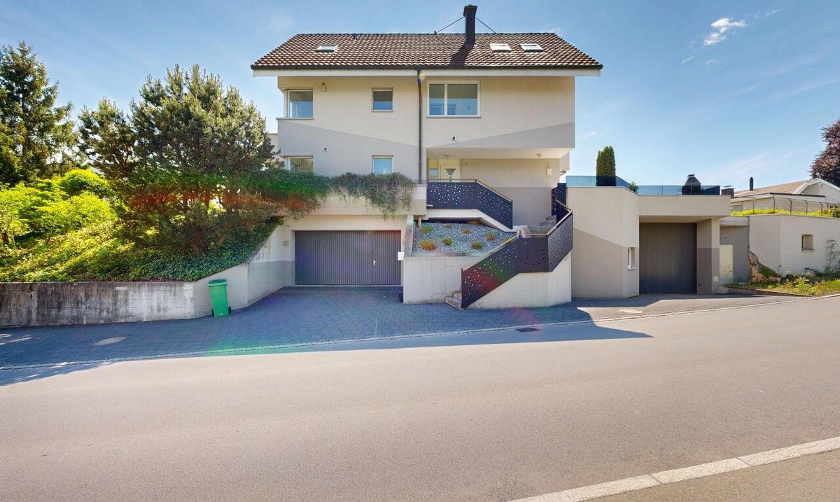 Grosszügig leben, flexibel nutzen – Einfamilienhaus in Jona - 1