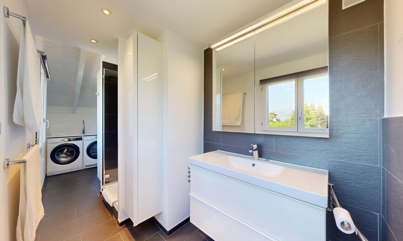 Grosse 2.5-Zimmer-Maisonette-Dachwohnung in Wirzweli - 9