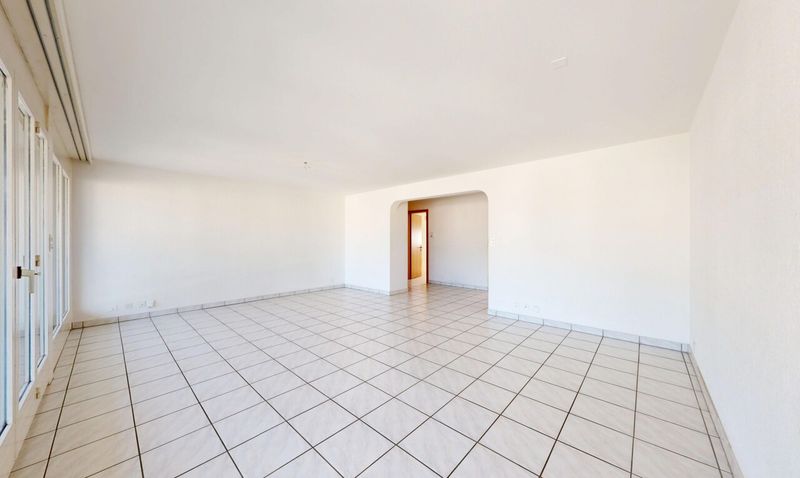 Spacious 4.5-room apartment in the heart of Salquenen - 7