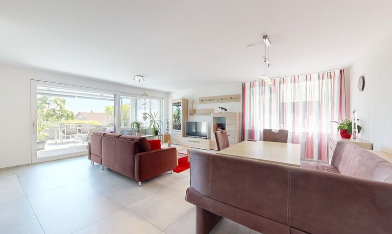 Exklusive 4.5-Zimmer-Terrassenwohnung mit grosszügigem Aussenbereich - 1