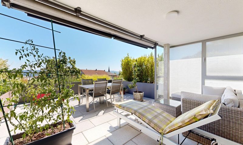 Exklusive 4.5-Zimmer-Terrassenwohnung mit grosszügigem Aussenbereich - 4