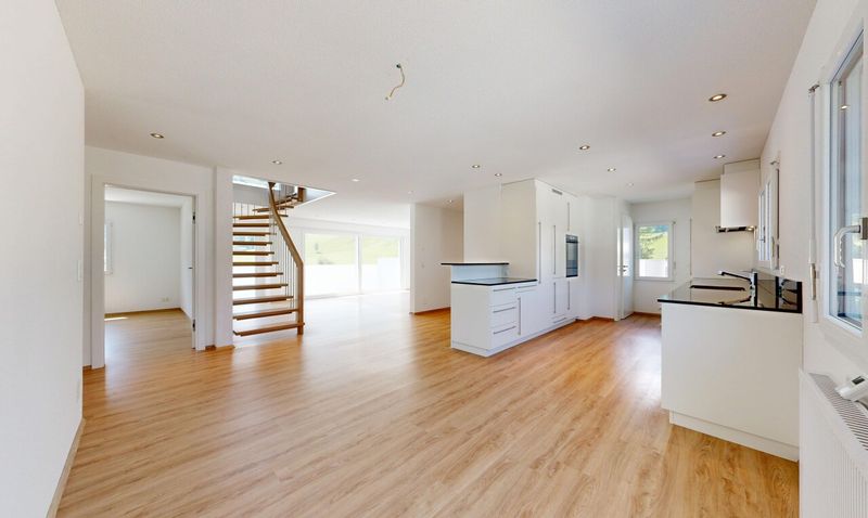 Einfamilienhaus mit über 260 m² Nutzfläche und grosser Garage - 4