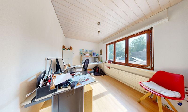 Vielseitiges Zweifamilienhaus mit unverbaubarer Weitsicht - 9
