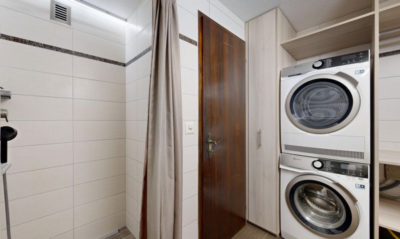 Grosszügige 5.5-Zimmerwohnung mit 2 Balkonen und Lift - 9