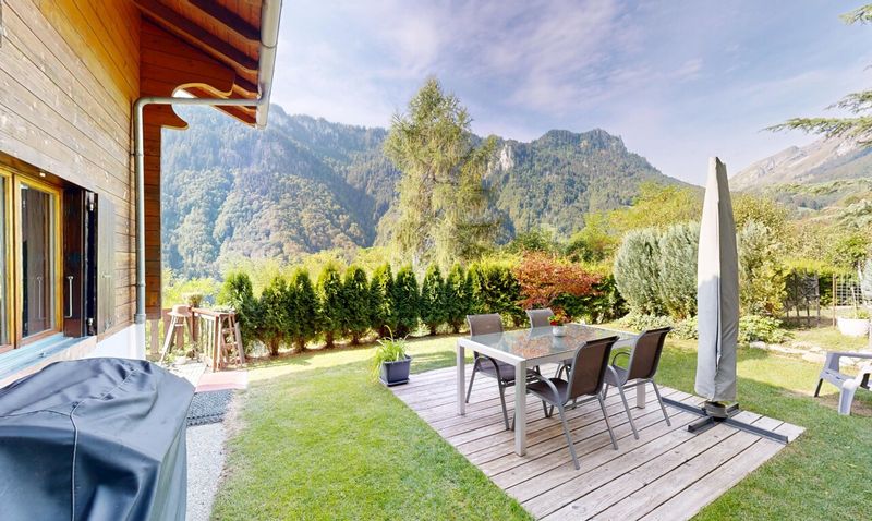Chalet in à Miex - 1