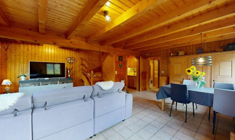Chalet in à Miex - 5