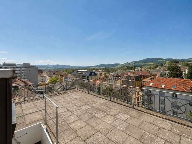 Einzigartige 5.5-Zimmer-Wohnung mit Dachterrasse &amp; grossem Estrich - 11