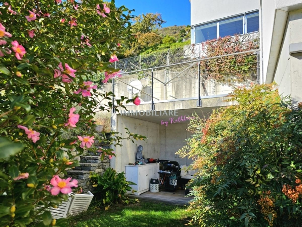Modernes Haus in sonniger, ruhiger Lage, mit Kamin und kleinem Garten - 0