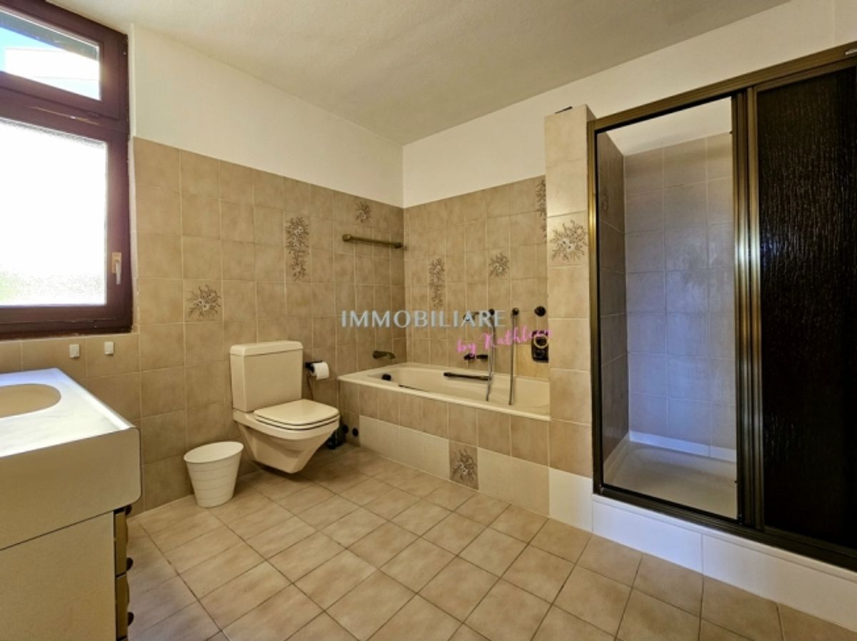 Ferienwohnung mit Kamin, zentral, ruhig, 5 Minuten zu Fuss zum Bahnhof - 8