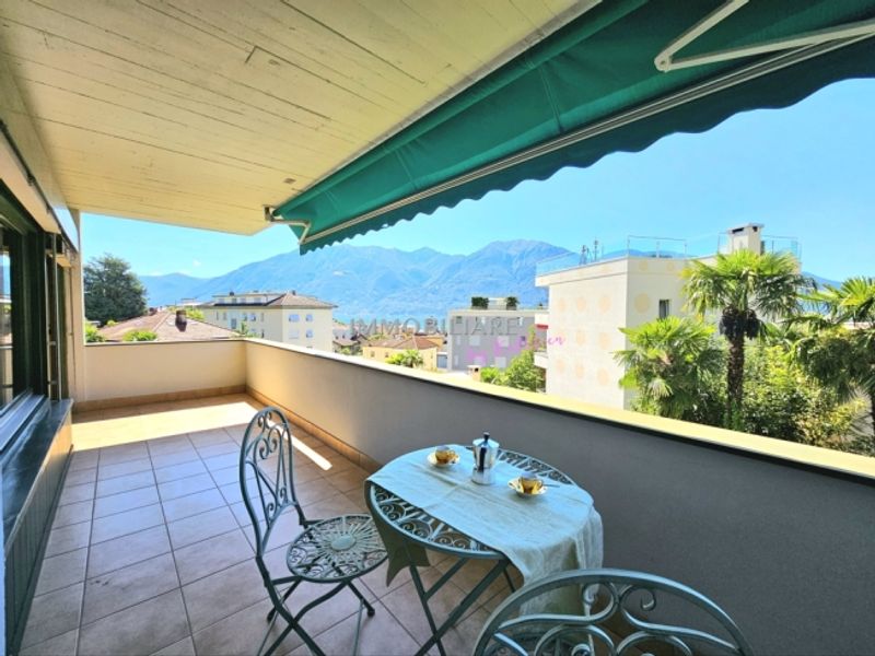 Ferienwohnung mit Seesicht vom Balkon, Kamin und Fussweg zum Bahnhof - 3