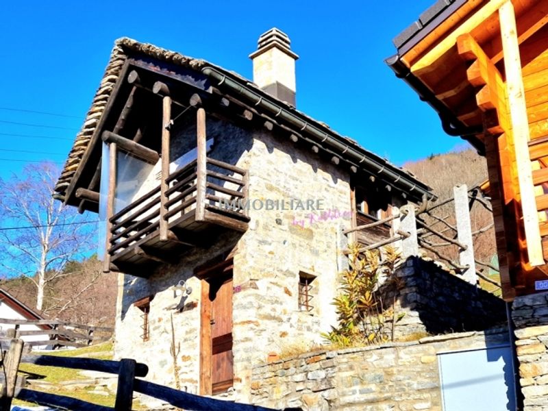 Kuscheliges Rustico in ruhigem Tessiner Bergdorf, volle Wintersonne - 1
