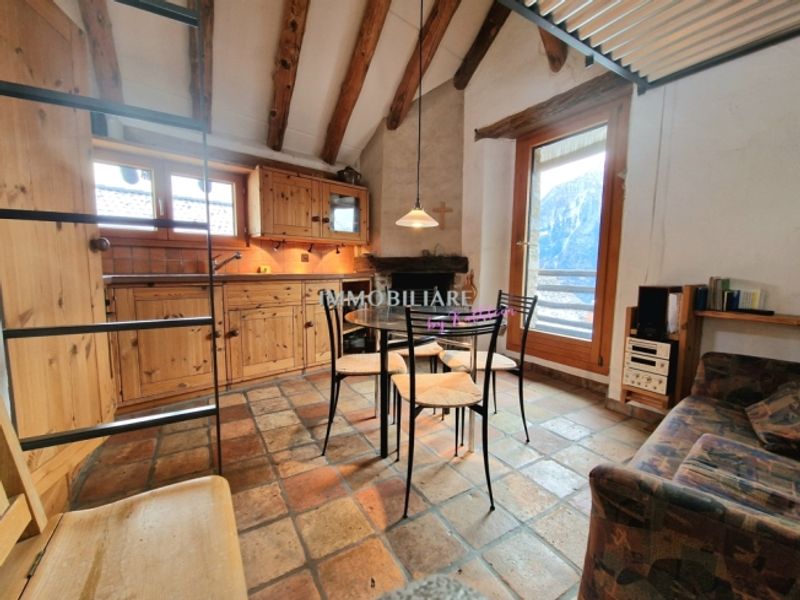 Kuscheliges Rustico in ruhigem Tessiner Bergdorf, volle Wintersonne - 6
