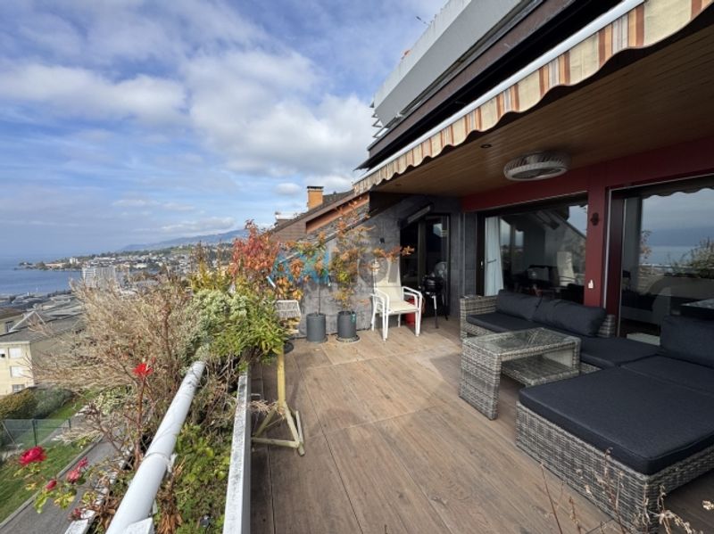 Une adresse privilégiée à Montreux ! 4,5 pièces vue lac avec balcon - 1