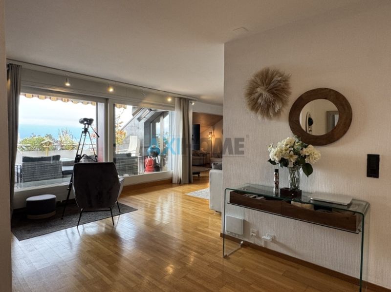 Une adresse privilégiée à Montreux ! 4,5 pièces vue lac avec balcon - 3