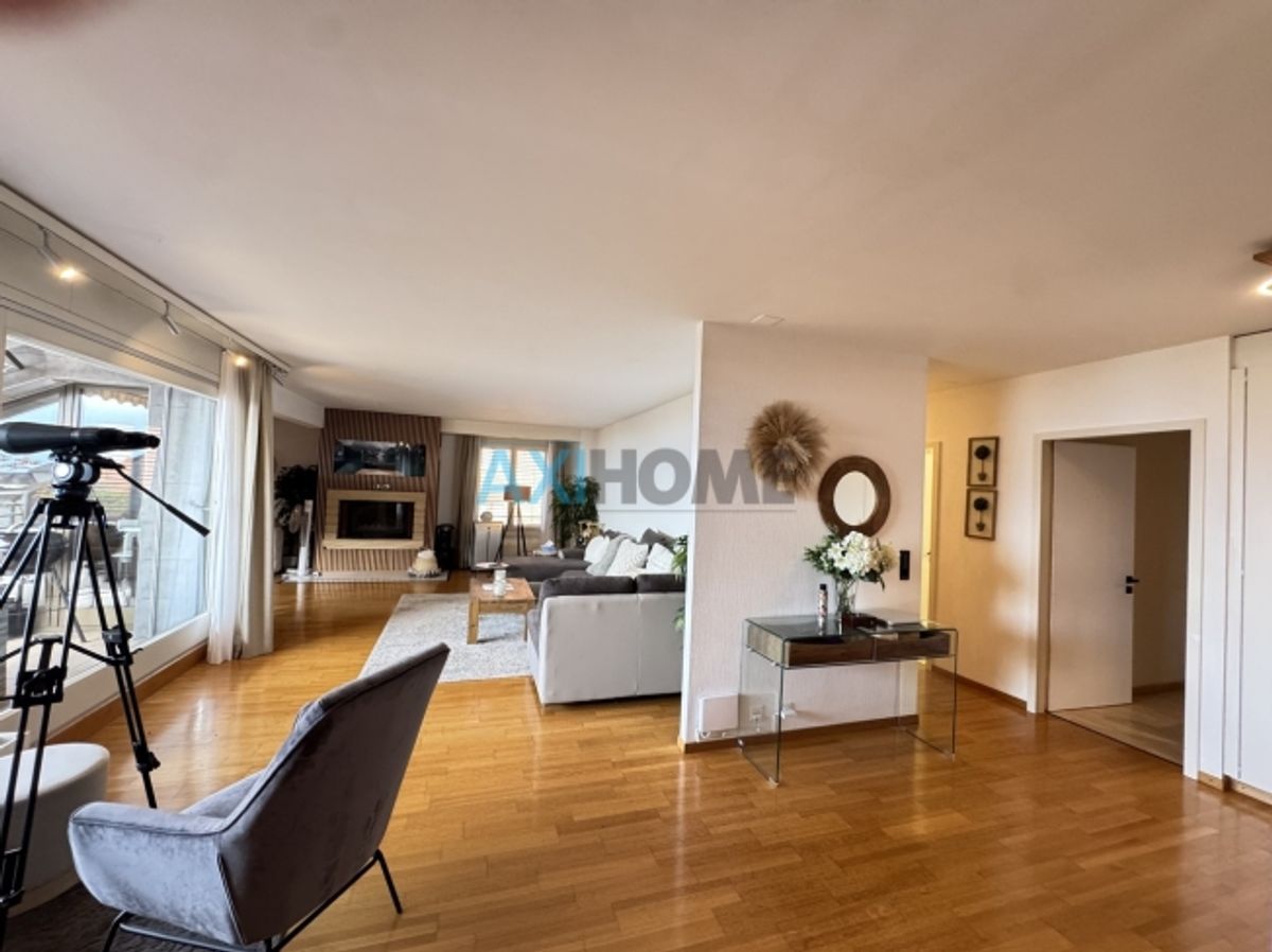 Une adresse privilégiée à Montreux ! 4,5 pièces vue lac avec balcon - 3