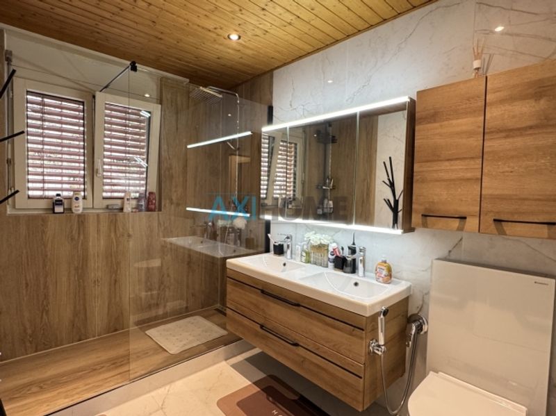 Une adresse privilégiée à Montreux ! 4,5 pièces vue lac avec balcon - 12