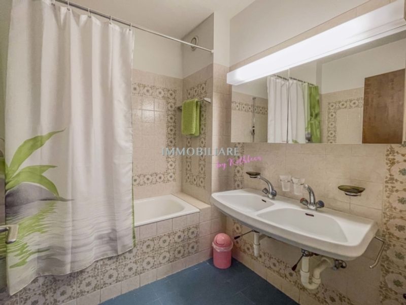 Helle, ruhige Ferienwohnung mit grossem Balkon, Gemeinschaftspool - 9