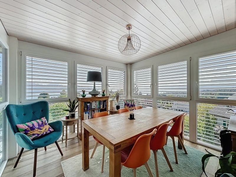 4,5-Zimmer-Wohnung mit Seeblick in Lutry - 2