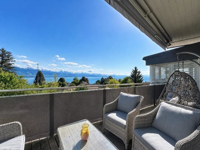 4,5-Zimmer-Wohnung mit Seeblick in Lutry - 3