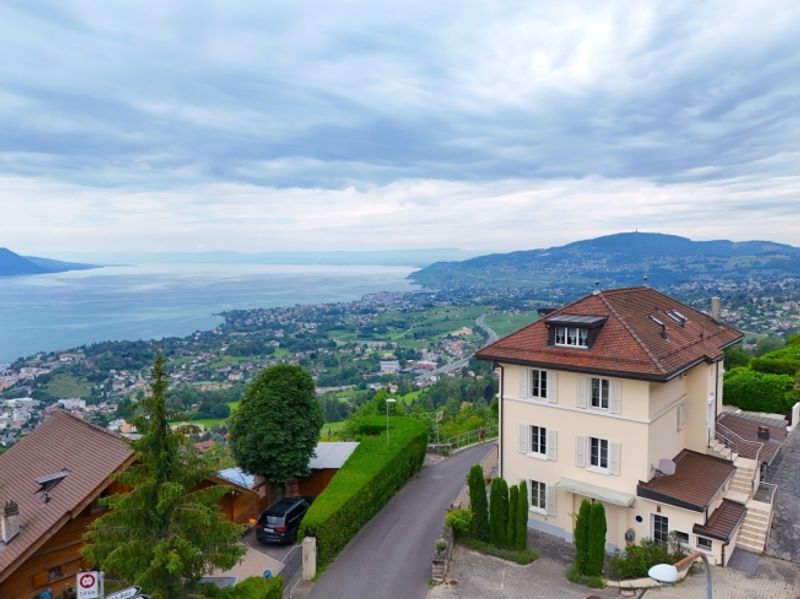 EN EXCLISIVITÉ ! Villa de maître avec vue panoramique sur Montreux - 1