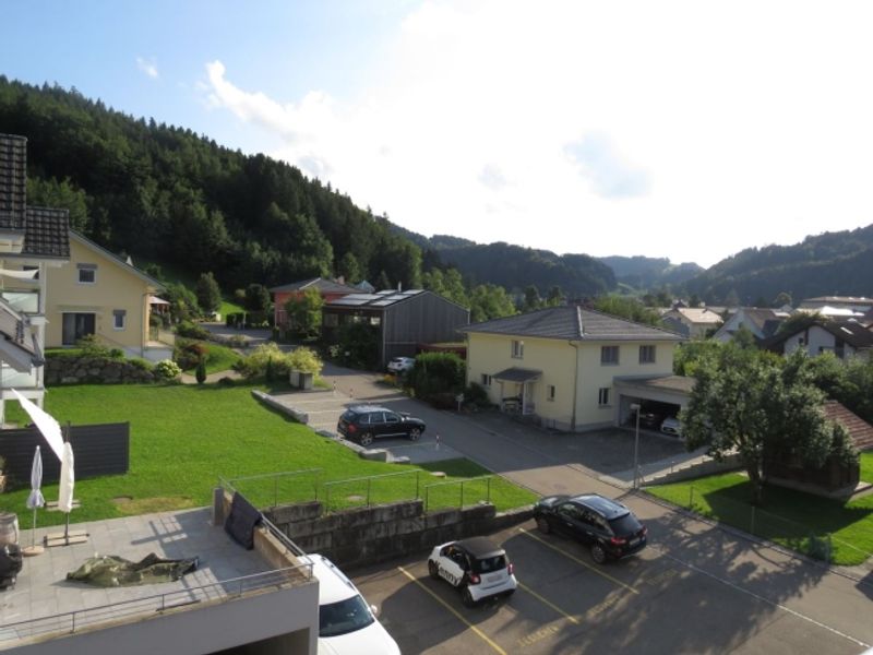 Moderne 4.5-Zimmer-Maisonette-Wohnung in idyllischer Lage - 4
