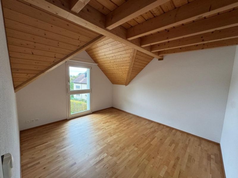 Moderne 4.5-Zimmer-Maisonette-Wohnung in idyllischer Lage - 9