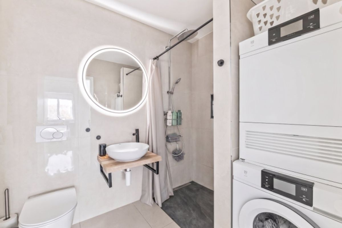 Moderne und helle 4.5-Zimmer-Gartenwohnung an naturnaher Lage mit Lift und Tiefgaragenplatz - 11