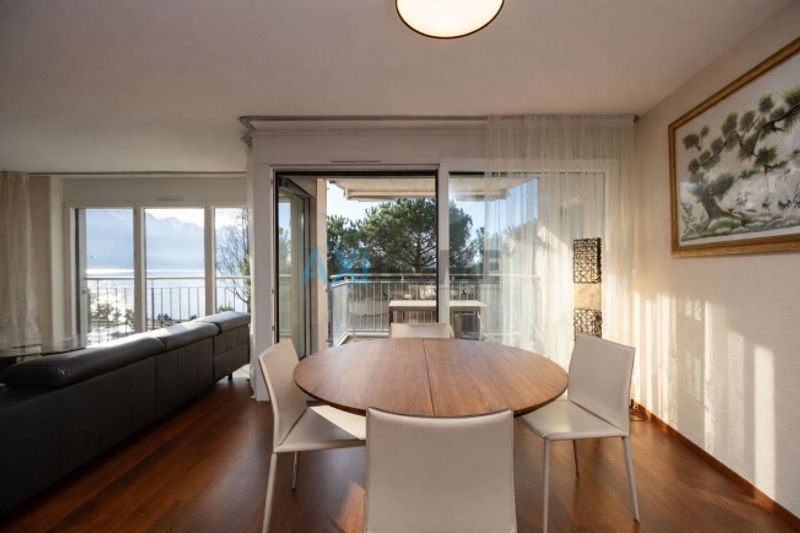 En Exclusivité ! Sublime 4,5 pièces face au débarcadère de Montreux - 4