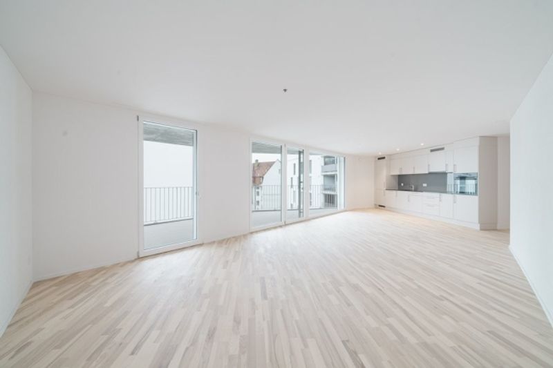 ATTRAKTIVE 3.5 ZIMMER-WOHNUNG MIT GEHOBENEM AUSBAUSTANDARD - 3
