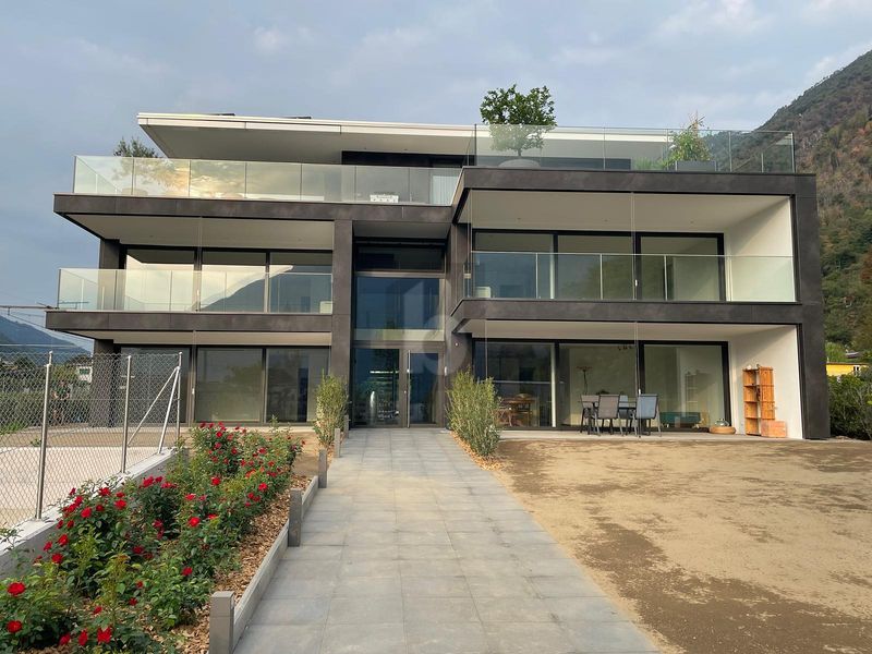 NUOVA COSTRUZIONE, ELEGANTE CON AMPIA TERRAZZA - 4